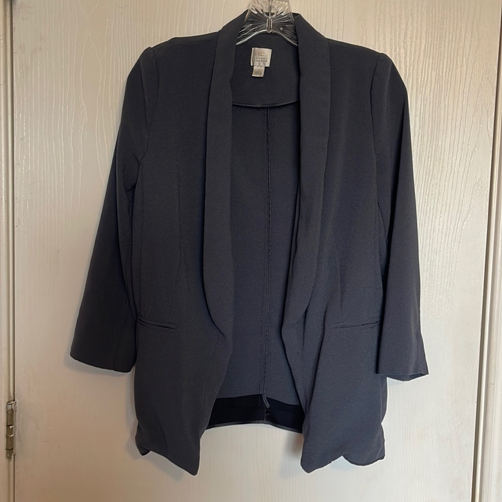 Laura Conrad gray blazer
